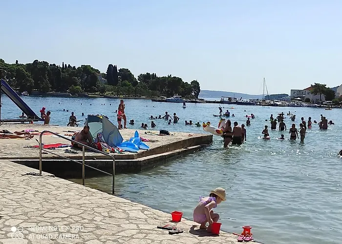 Tatil Evi Podvrsina1a Rosa Preko